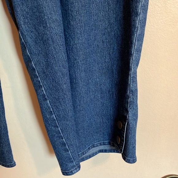 Beautiful tailored medium stonewashed jean capris by Allison Daley, size 14 - Picture 7 of 16